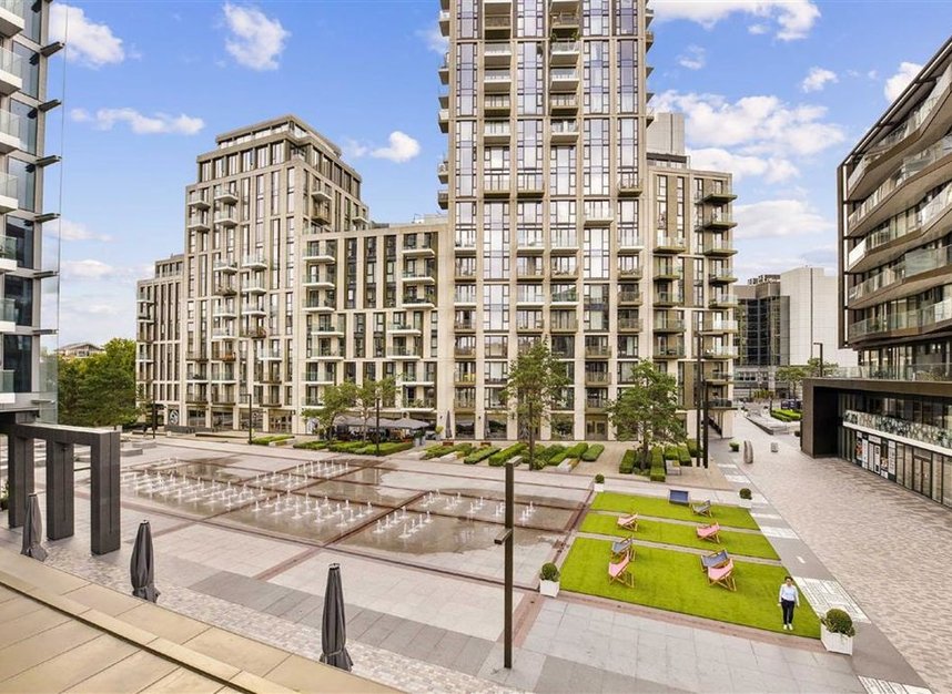 Properties let in Merino Gardens - E1W 2DP view1