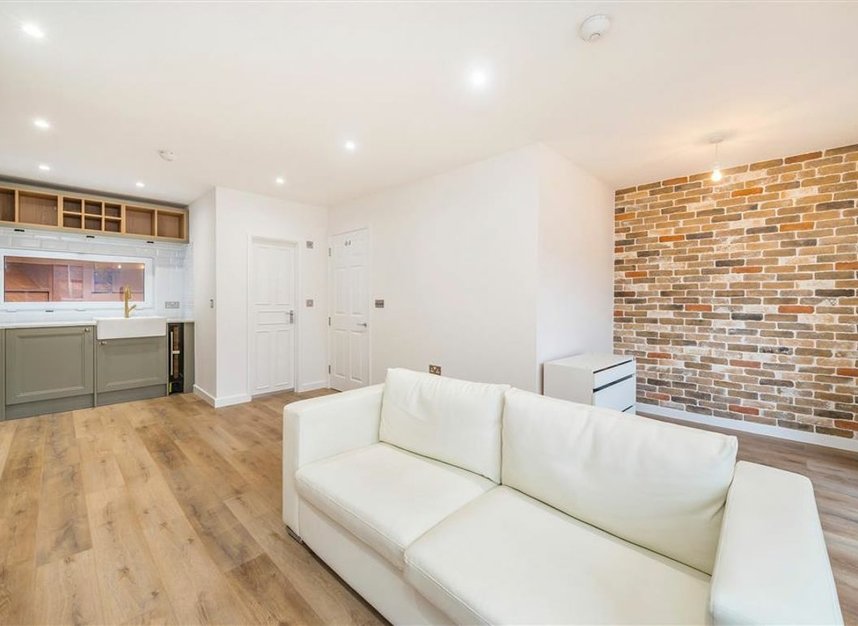 Properties let in Mews Street - E1W 1UG view2
