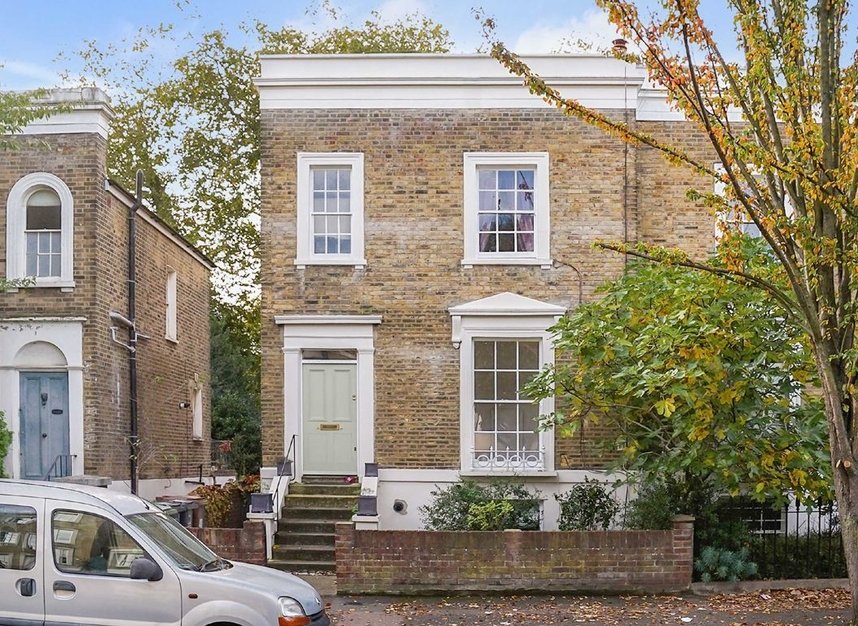 Flat to rent in Middleton Road, London, E8 (Ref 213799) Dexters