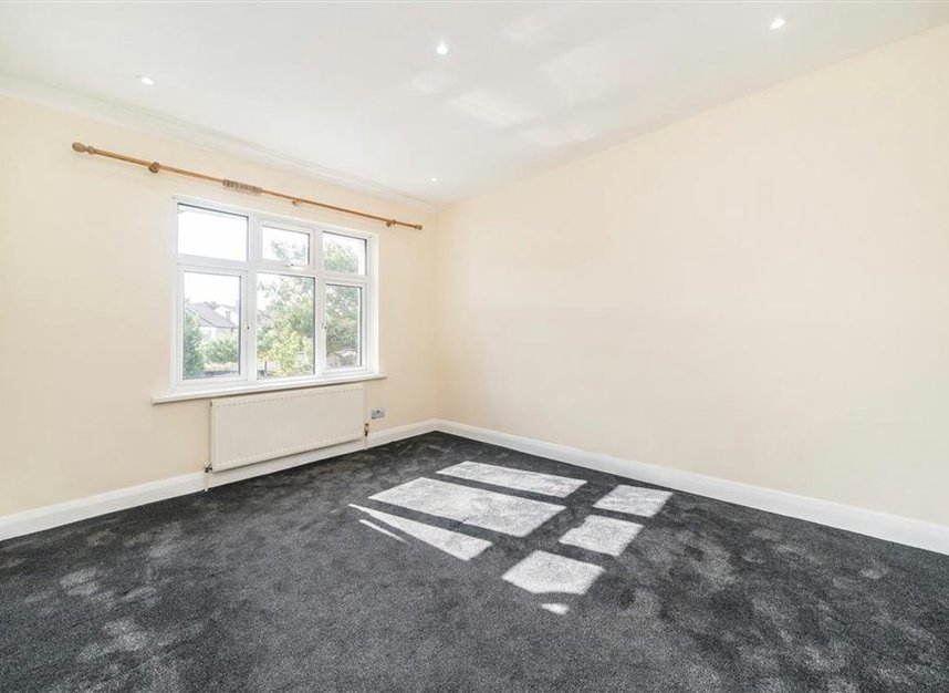 Properties let in Milborough Crescent - SE12 0RW view7