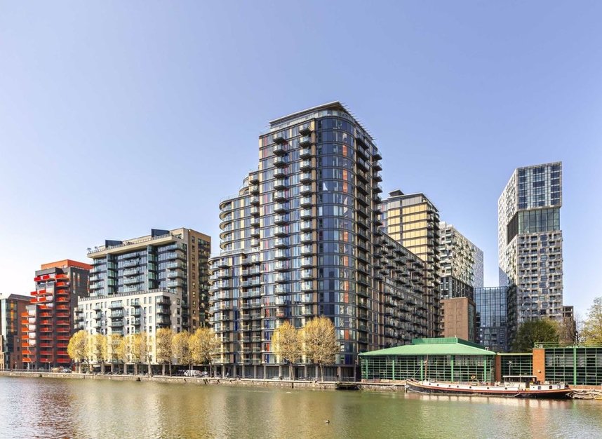 Properties to let in Millharbour - E14 9DL view1
