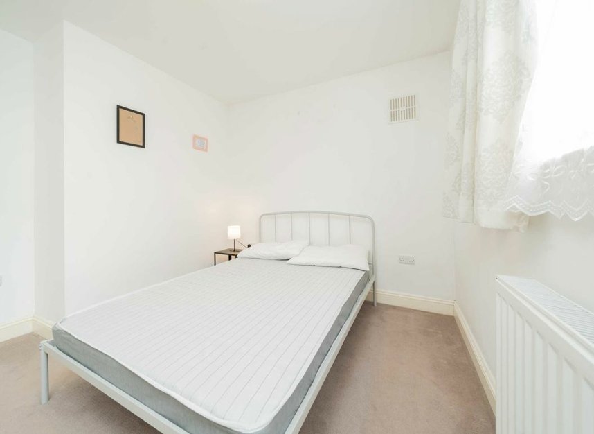 Properties let in Milson Road - W14 0LF view6