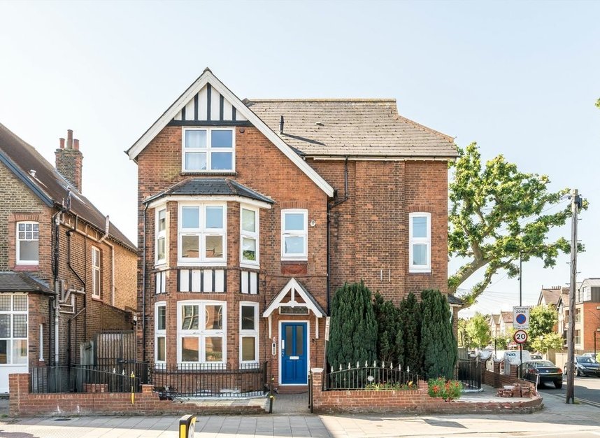Properties let in Mitcham Lane - SW16 6LW view1