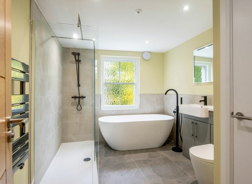 Properties let in Montague Road - E8 2HN view7
