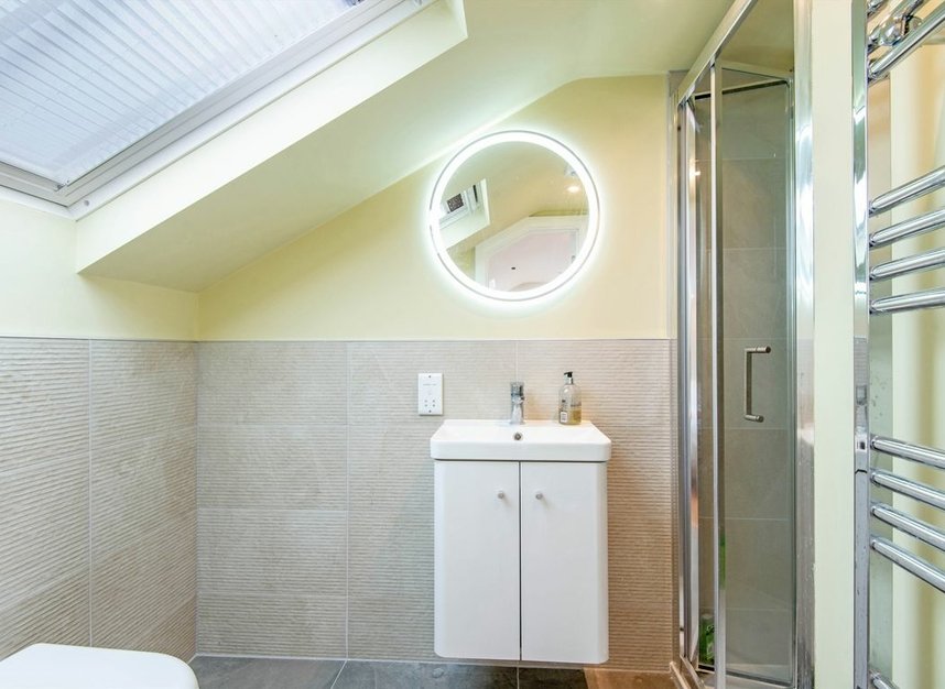 Properties let in Montague Road - E8 2HN view9