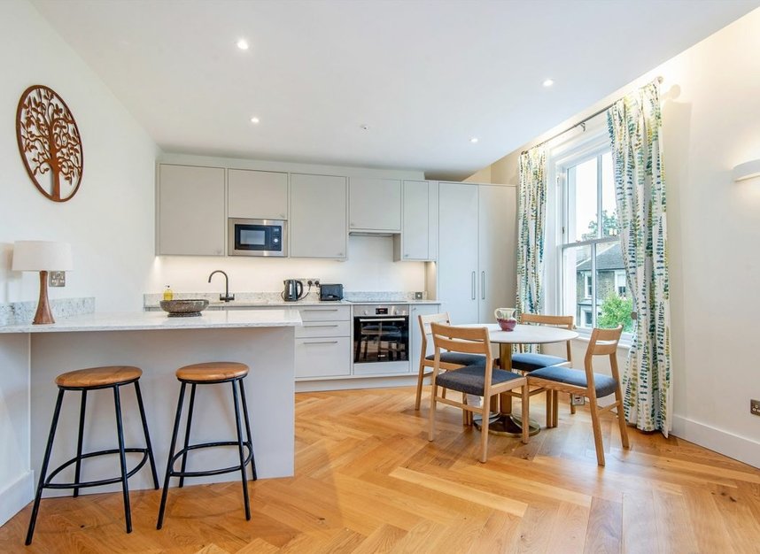 Properties let in Montague Road - E8 2HN view5