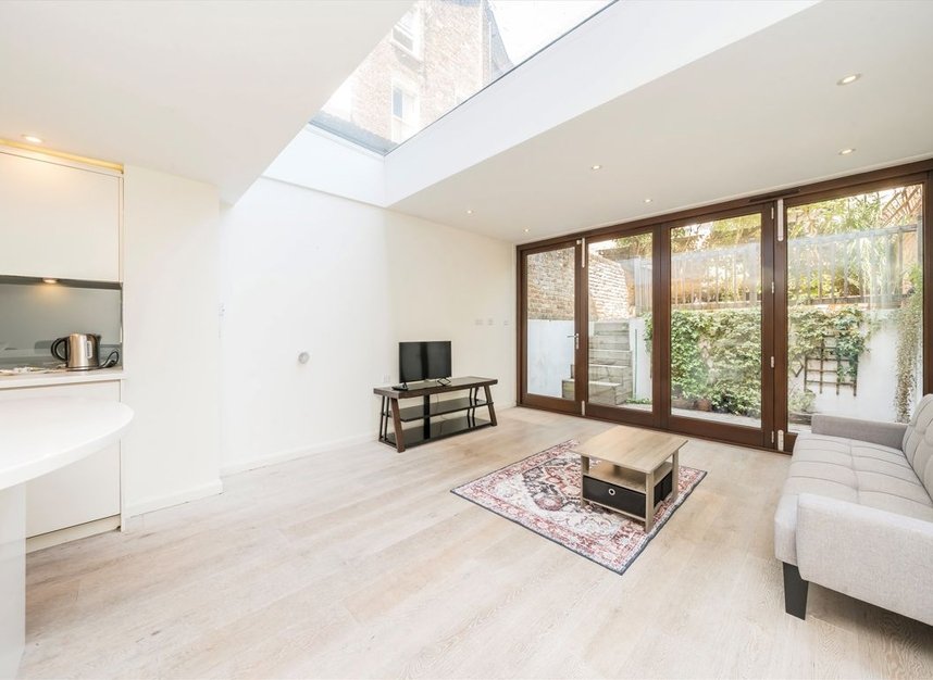 Properties to let in Mornington Crescent - NW1 7RB view2
