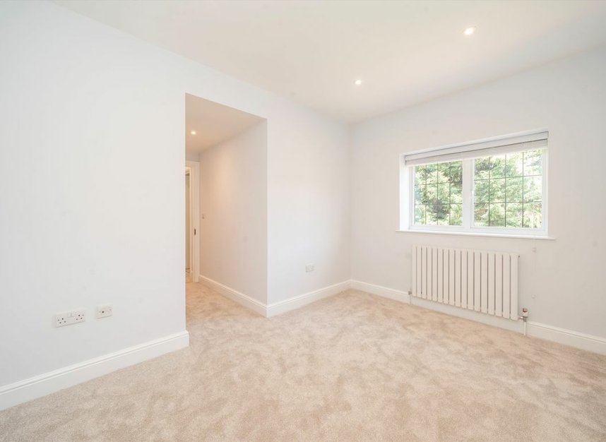 Properties let in Mount Avenue - W5 1PN view10