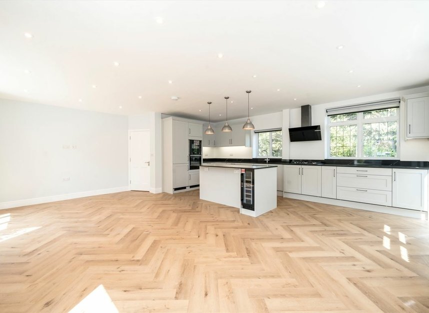 Properties let in Mount Avenue - W5 1PN view4