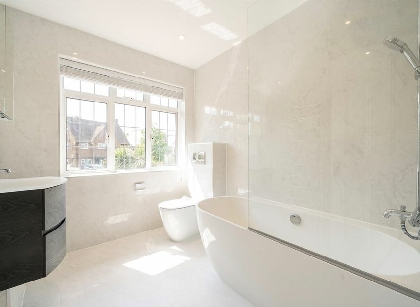 Properties let in Mount Avenue - W5 1PN view9