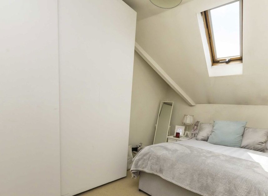 Properties to let in Mount Ephraim Lane - SW16 1JG view5