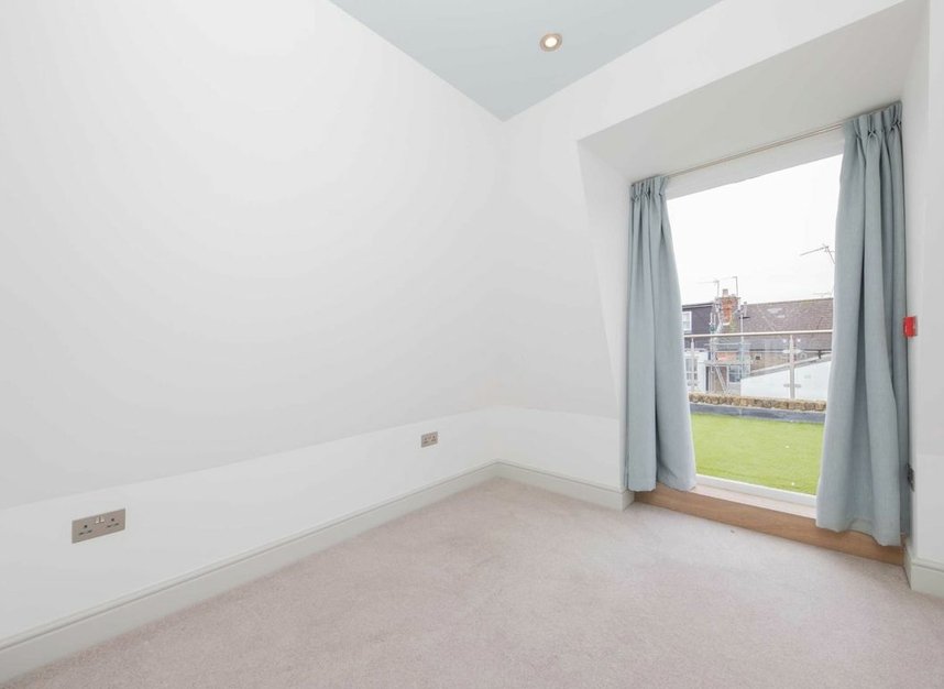 Properties let in Musard Road - W6 8NR view8