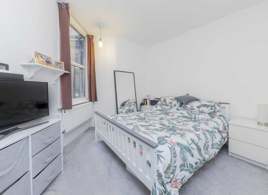 Flat to rent in Muswell Hill Broadway, London, N10 (Ref 206687) Dexters