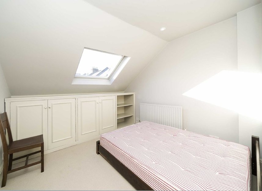 Properties let in Narbonne Avenue - SW4 9LQ view9