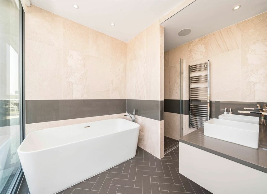 Properties let in New Kings Road - SW6 4LU view6