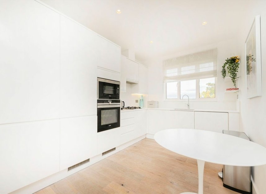 Properties let in Nightingale Lane - SW12 8AP view3