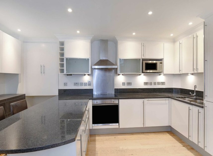 Properties to let in North End Way - NW3 7ES view3