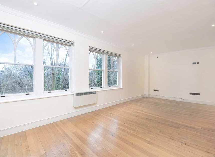 Properties to let in North End Way - NW3 7ES view2