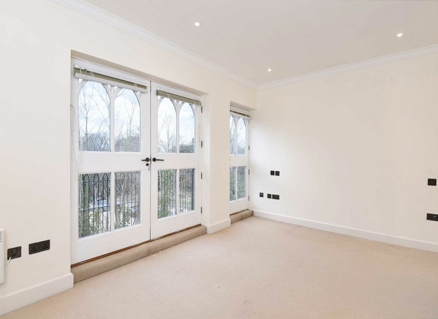 Properties to let in North End Way - NW3 7ES view4