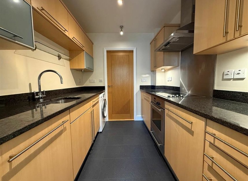 Properties to let in North Road - TW9 4HA view3