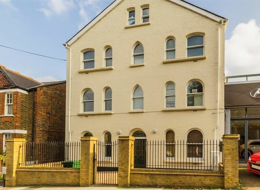 Properties to let in North Road - TW9 4HA view1