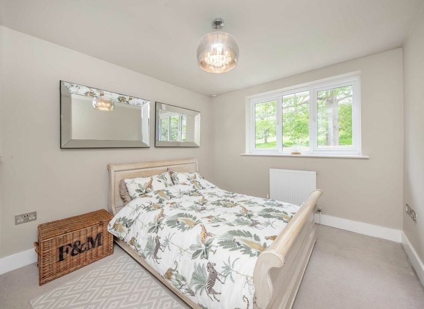 Properties let in Oakhurst Close - KT2 5EQ view7