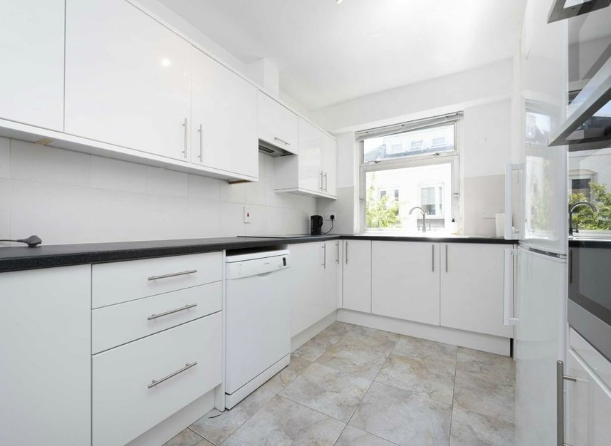 Properties to let in Old Brewery Mews - NW3 1PZ view3