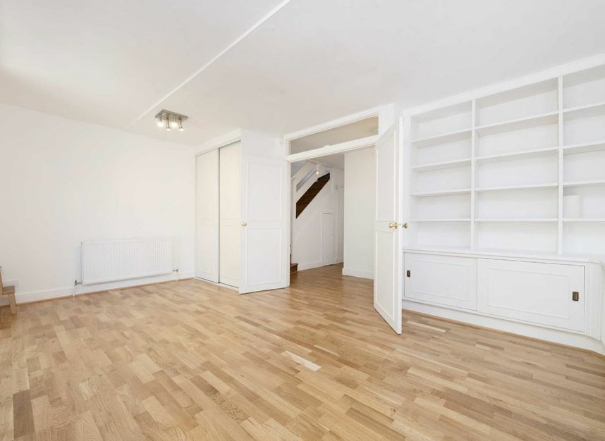 Properties to let in Old Brewery Mews - NW3 1PZ view9