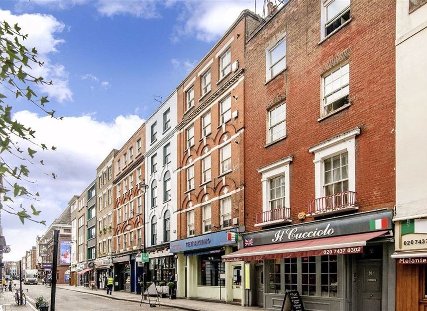 Flat To Rent In Old Compton Street London W1d Dexters