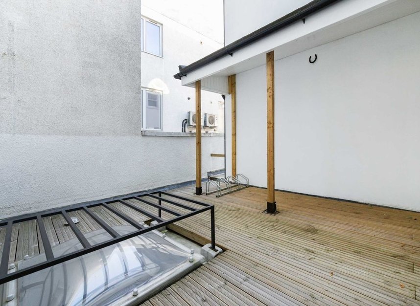 Flat to rent in Old Street, London, EC1V (Ref 150343) Dexters