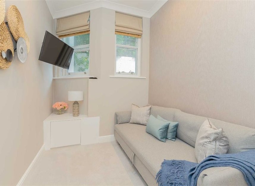 Flat to rent in Onslow Gardens, London, SW7 (Ref 188240) Dexters