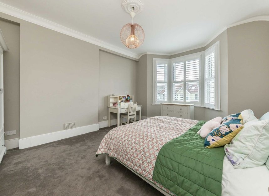 Properties let in Oxford Road South - W4 3DH view6