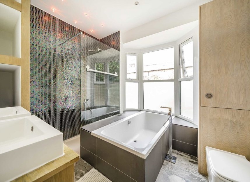 Properties let in Oxford Road South - W4 3DH view8