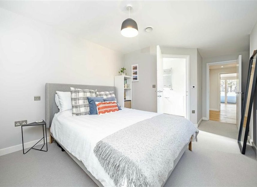 Properties let in Palfrey Place - SW8 1AR view4