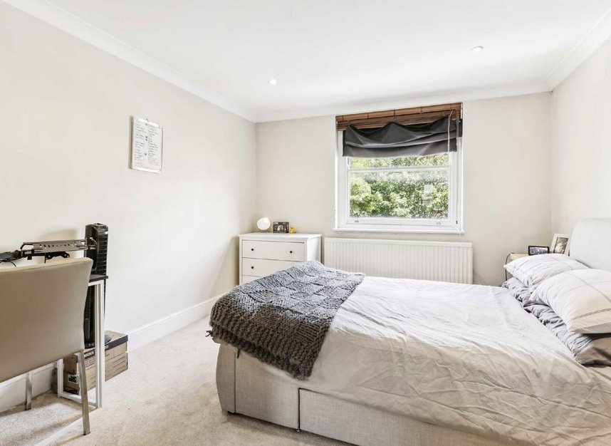 Properties to let in Park Hill - SW4 9PB view6