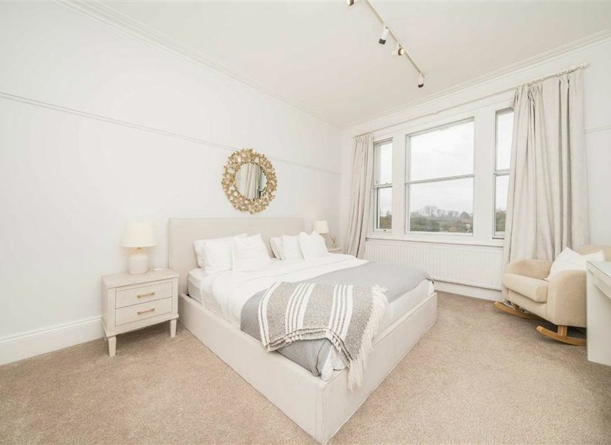 Properties let in Park Road - KT1 4AY view5