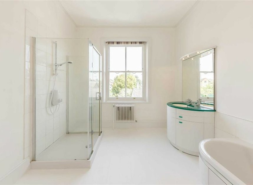 Properties let in Park Road - KT1 4AY view7