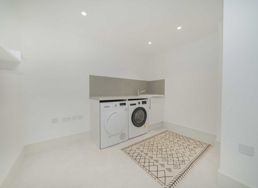 Properties to let in Park Road - NW8 7JP view14