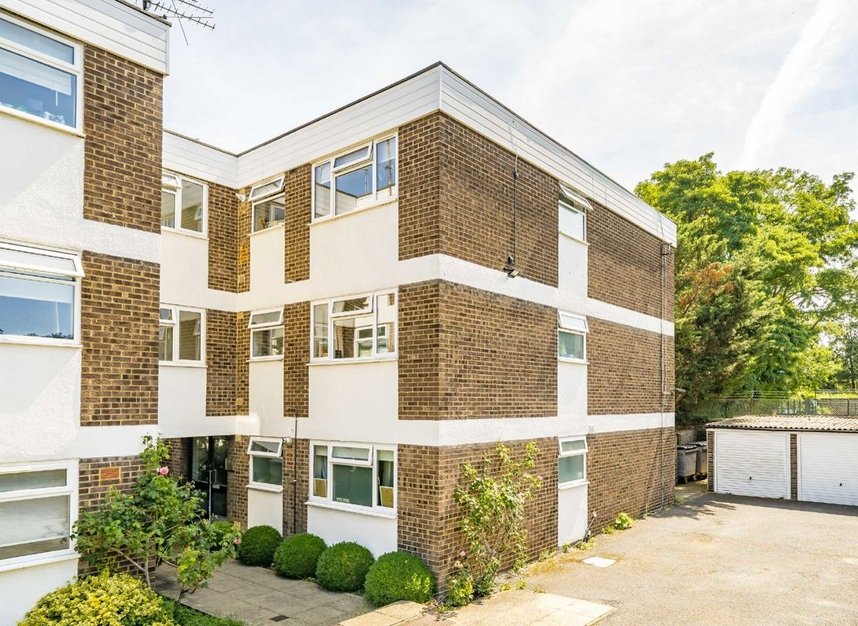 Properties to let in Park Road - W4 3EP view1