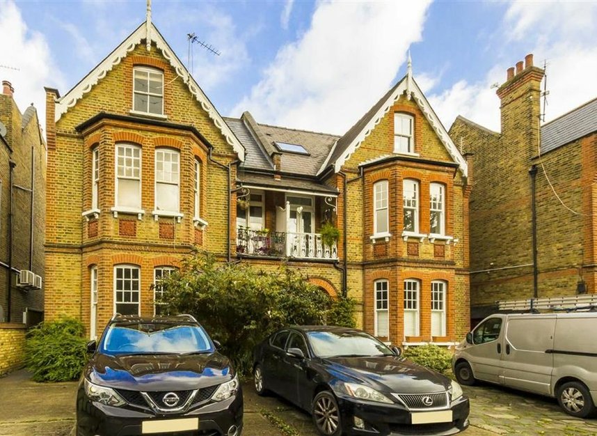 Studio to rent in Park Road, Teddington, TW11 (Ref 202944) Dexters