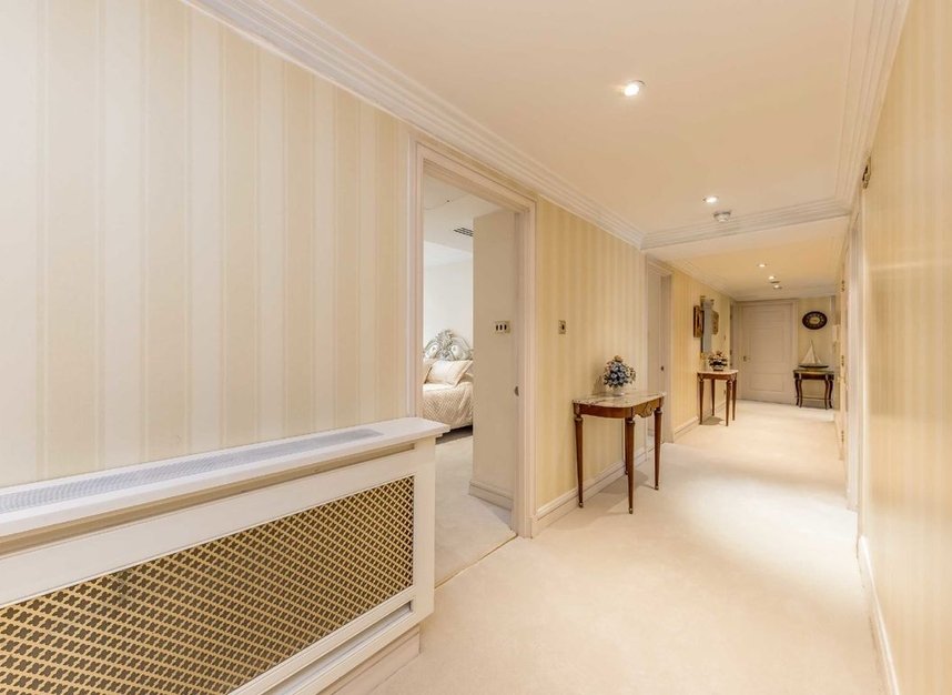 Properties let in Park Street - W1K 7JB view8