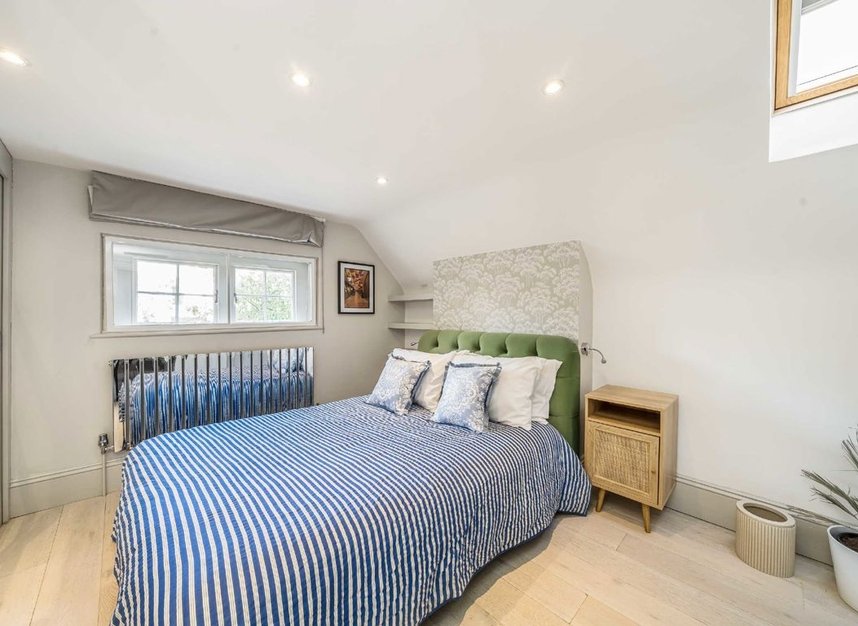 Properties to let in Park Village West - NW1 4AE view10