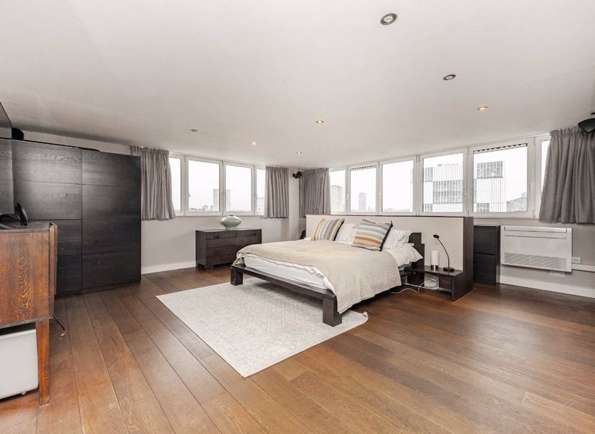 Properties to let in Parkgate Road - SW11 4NA view6