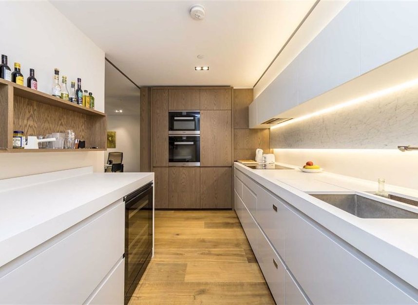 Properties let in Pearson Square - W1T 3BP view2