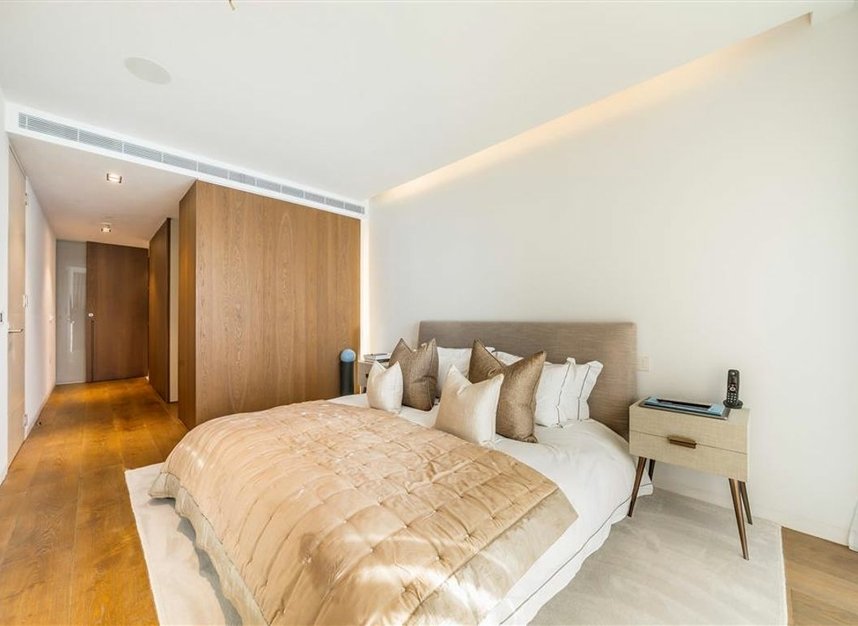 Properties to let in Pearson Square - W1T 3BF view5