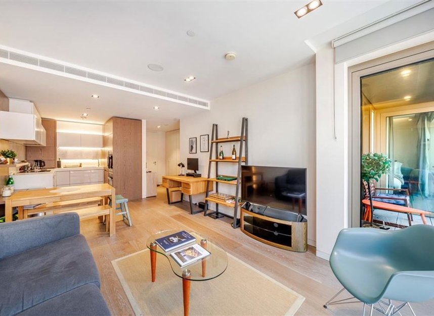 Properties to let in Pearson Square - W1T 3BQ view2