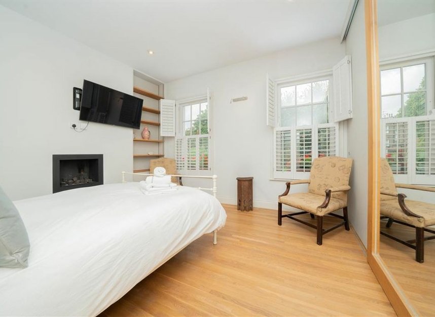 Properties to let in Pelham Street - SW7 2NJ view3