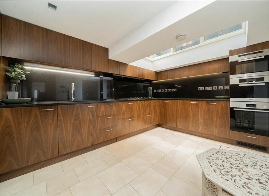 Properties to let in Pelham Street - SW7 2NJ view2