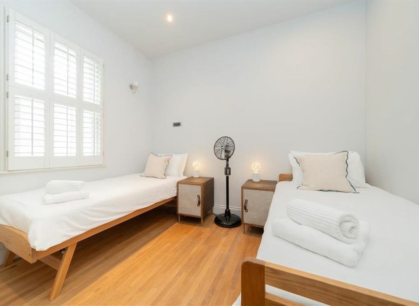 Properties to let in Pelham Street - SW7 2NJ view7