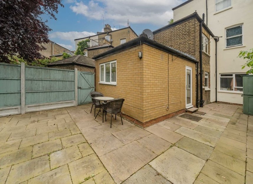 Flat to rent in Penn Road, London, N7 (Ref 225642) Dexters